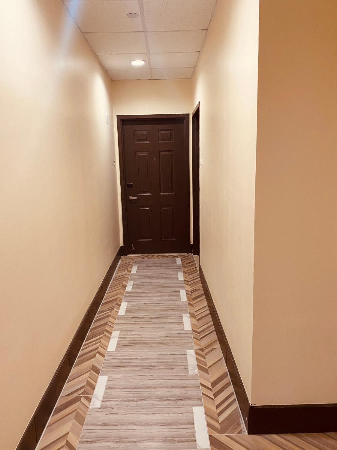 Surface Inn Brooklyn New York Exterior photo